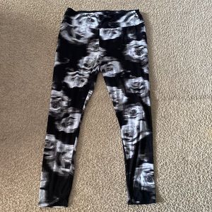 Black and White leggings